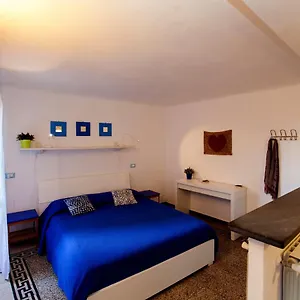 Aria Di Mare, - Bolle Blu , Manarola Italia