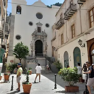 Ruggero 98 , Cefalù Italia